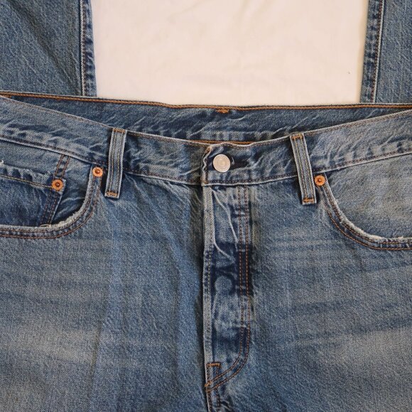 Levi's 501 Distressed 90's Jeans Size 32 - Picture 2 of 4